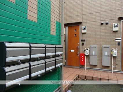 ヴィラヴェール太子堂[1K/33.88m2]のエントランス