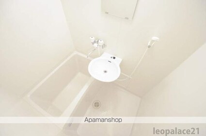レオパレスリバーサイド下浜田Ⅲ[1K/28.02m2]のバス