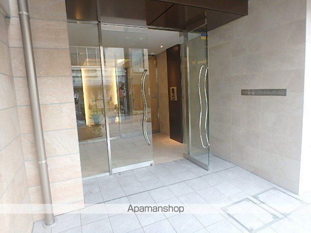 グロリアス西荻窪の玄関写真