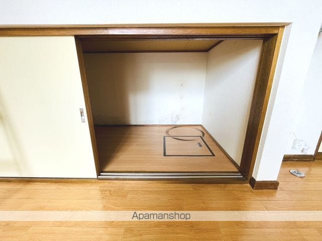 East Village apartmentの内装写真