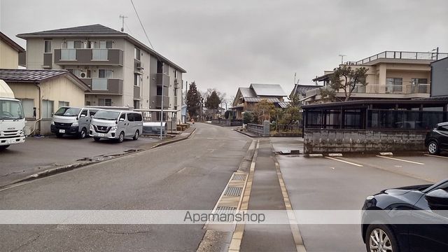 ユーソニアン・ノワールの周辺写真