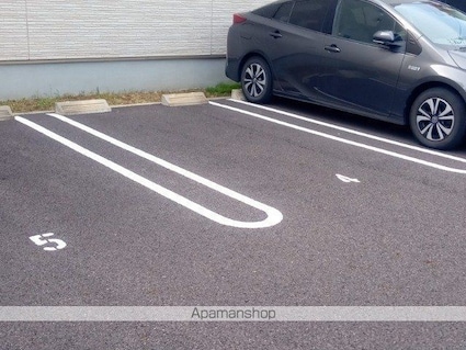 クレイノＭＩＺＵＮＯⅡ[1K/29.66m2]の駐車場