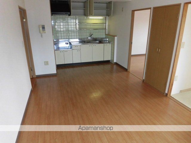 ラフィネ牛田本町の内装写真