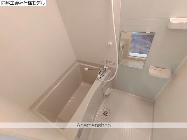 F ASECIA BONNYの内装写真