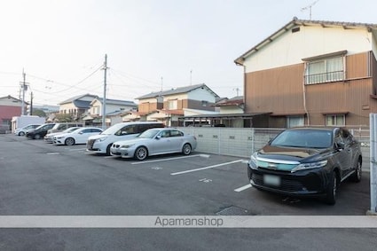 サンコート屋島[3LDK/69.67m2]の駐車場