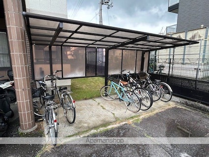 滋賀県大津市大萱７丁目[2DK/45.36m2]の共用部1