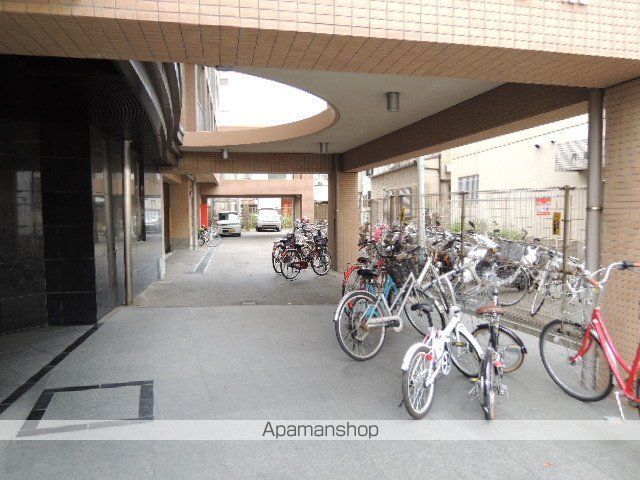 クレタ県庁前の外観写真