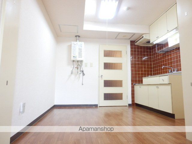 エンドレス三井西岡の内装写真
