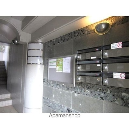 東京都世田谷区上用賀１丁目[2LDK/58.38m2]のロビー