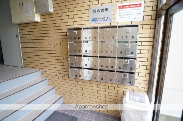 カルム学園前の玄関写真