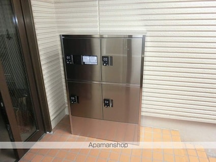 アーバンハイツ若松[1R/32.76m2]のエントランス