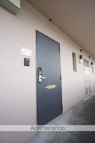 マンションアトランティスIIIの玄関写真