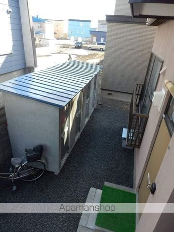 マコト マンションの玄関写真