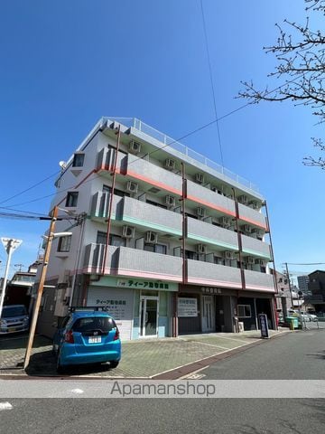 ラレックス城の山の外観写真