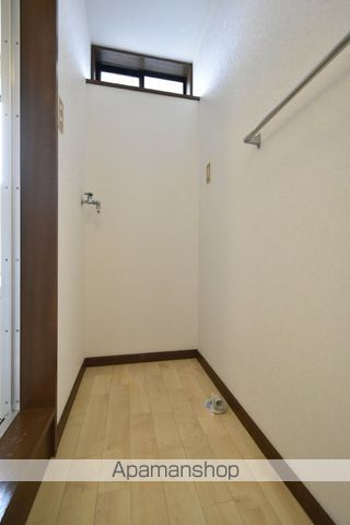クリスタル女池 Aの内装写真