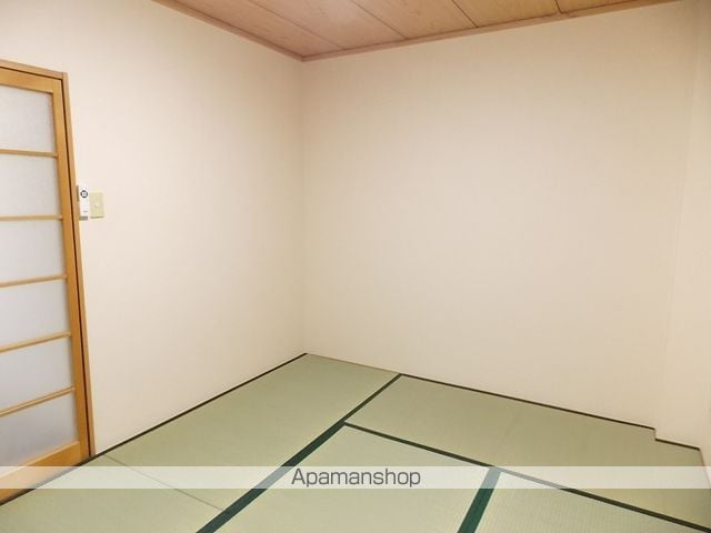 SURPLUS沖野の内装写真