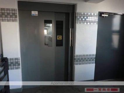 エル・エディフィシオＥ－１[3DK/58.32m2]のエントランス