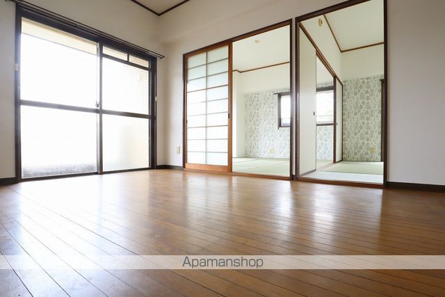 プレアール下到津の内装写真
