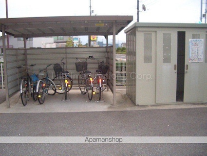 松ぼっくり[2LDK/77.64m2]の共用部2