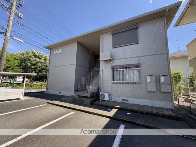 フラワーIの玄関写真