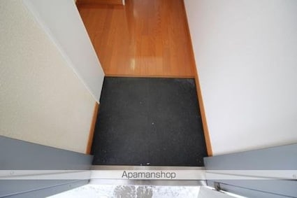 ポラール[1K/23.18m2]の玄関