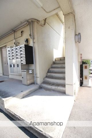 パークプレイス西川原II棟の玄関写真