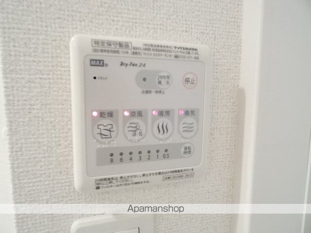 プチ ボヌールの内装写真