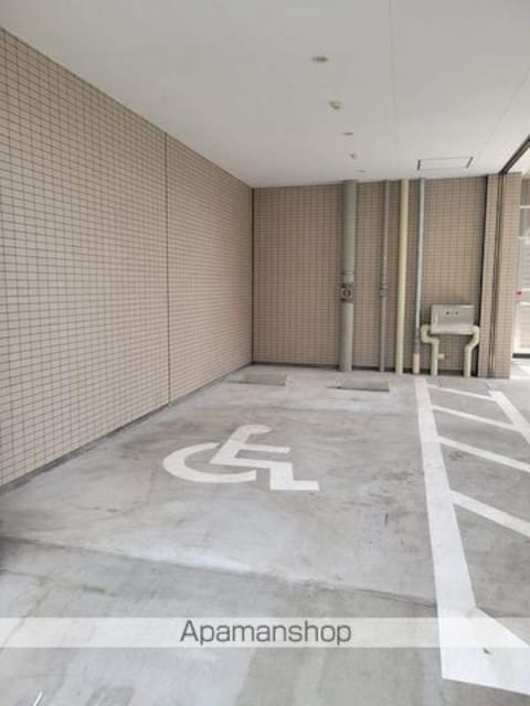 ＣＲＥＡＬ　ｐｒｅｍｉｅｒ明大前[2K/35.7m2]の駐車場4