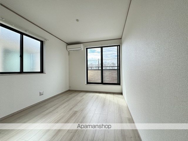 武蔵村山市 2階建 築3年の内装写真