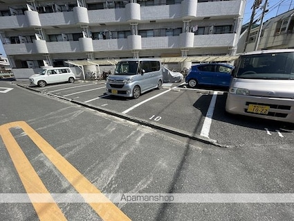 高知県高知市若草南町[1K/22m2]の駐車場
