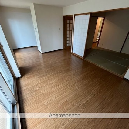 フレンド・ワンⅢ[2LDK/58.2m2]のリビング・居間