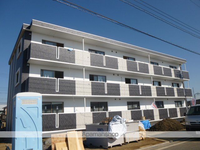 小田急小田原線 愛甲石田駅 徒歩20分 3階建 築13年の外観写真