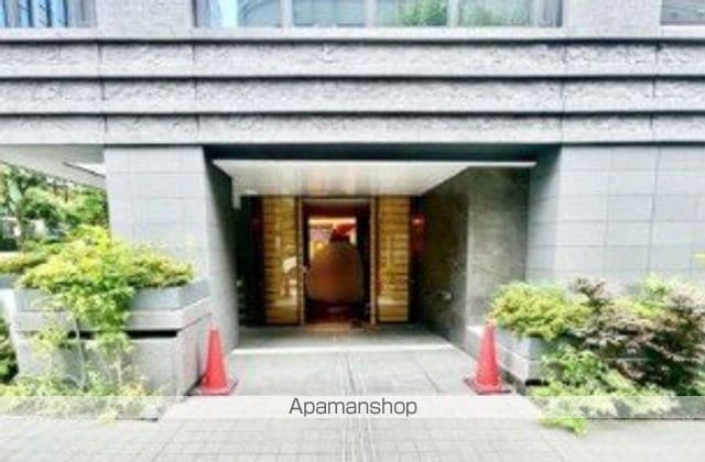 BRILLIA二番町の玄関写真