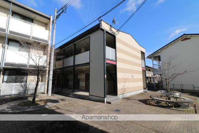 レオパレスアルモニ3番館の外観写真