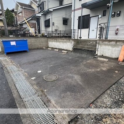 ルマロン[1LDK/40m2]の駐車場1