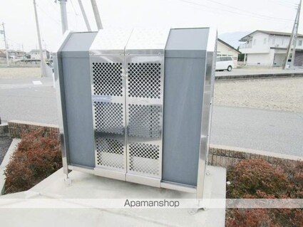 レオパレスアヴニール八幡[1K/28.02m2]の外観5