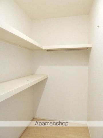 広島市佐伯区 3階建 築7年の内装写真