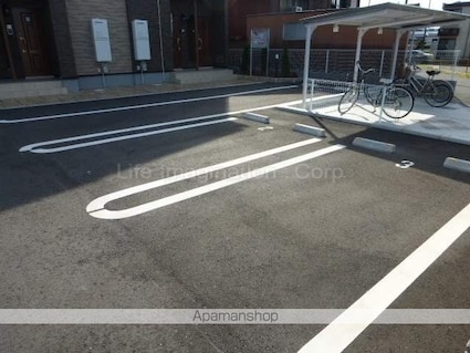 アクア　フォレスト[1LDK/41.36m2]の駐車場4