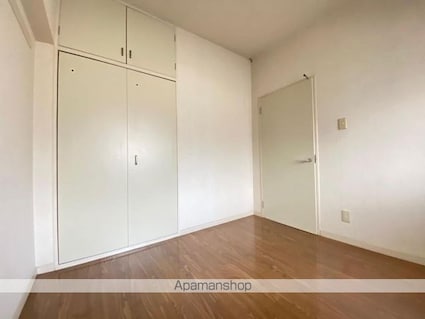 Ｃｒｅｓｔ　ＣｏｕｒｔＫ２[2LDK/66m2]の内装3