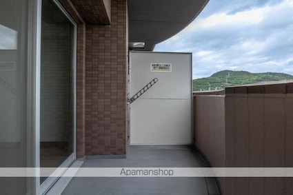 エンスエニョ２１ビル（３Ｆ以上）[1K/28.93m2]のバルコニー