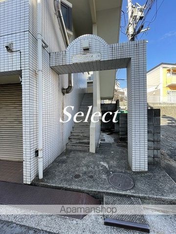 クリエール富岡の玄関写真