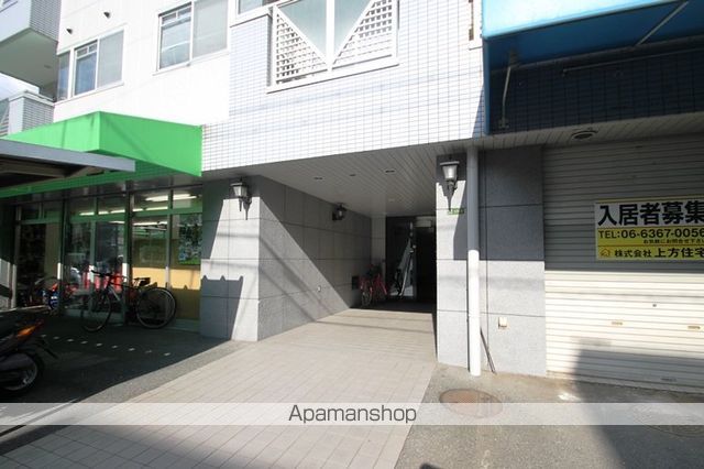 レクシア上新庄の玄関写真