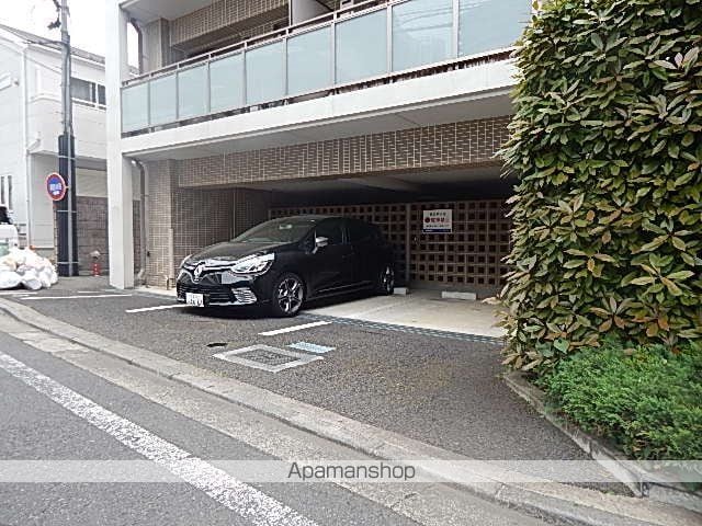 東京都立川市曙町３丁目[1K/30.73m2]の駐車場