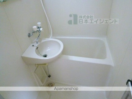 愛媛県松山市南町１丁目[1R/19.55m2]のバス