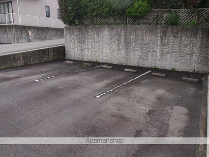 Ｎｅｗ　Ｅｓｐａｃｅ[2DK/45.65m2]の駐車場