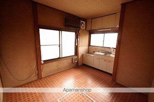 呉市 2階建 築39年の内装写真