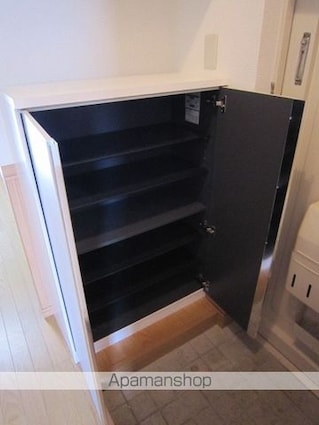 プランドビル八幡[2K/38.34m2]の玄関