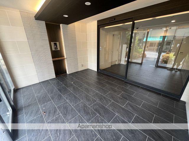 LIVE CASA城東中央の玄関写真