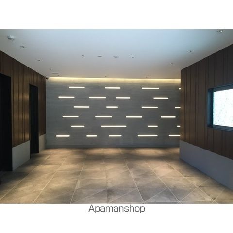 コンフォリア江坂広芝町の外観写真