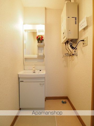 AMAPOLAIIIの内装写真